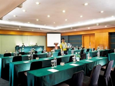Tamarin Manage By Vib Hospitality Management Jakarta